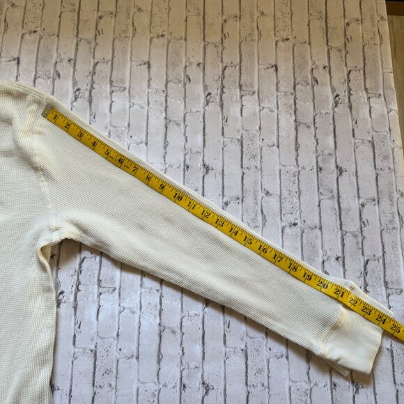 Gap Waffle Knit Long Sleeve Beige Shirt With Navy Logo & Flag Graphic Mens XL - Picture 8 of 13